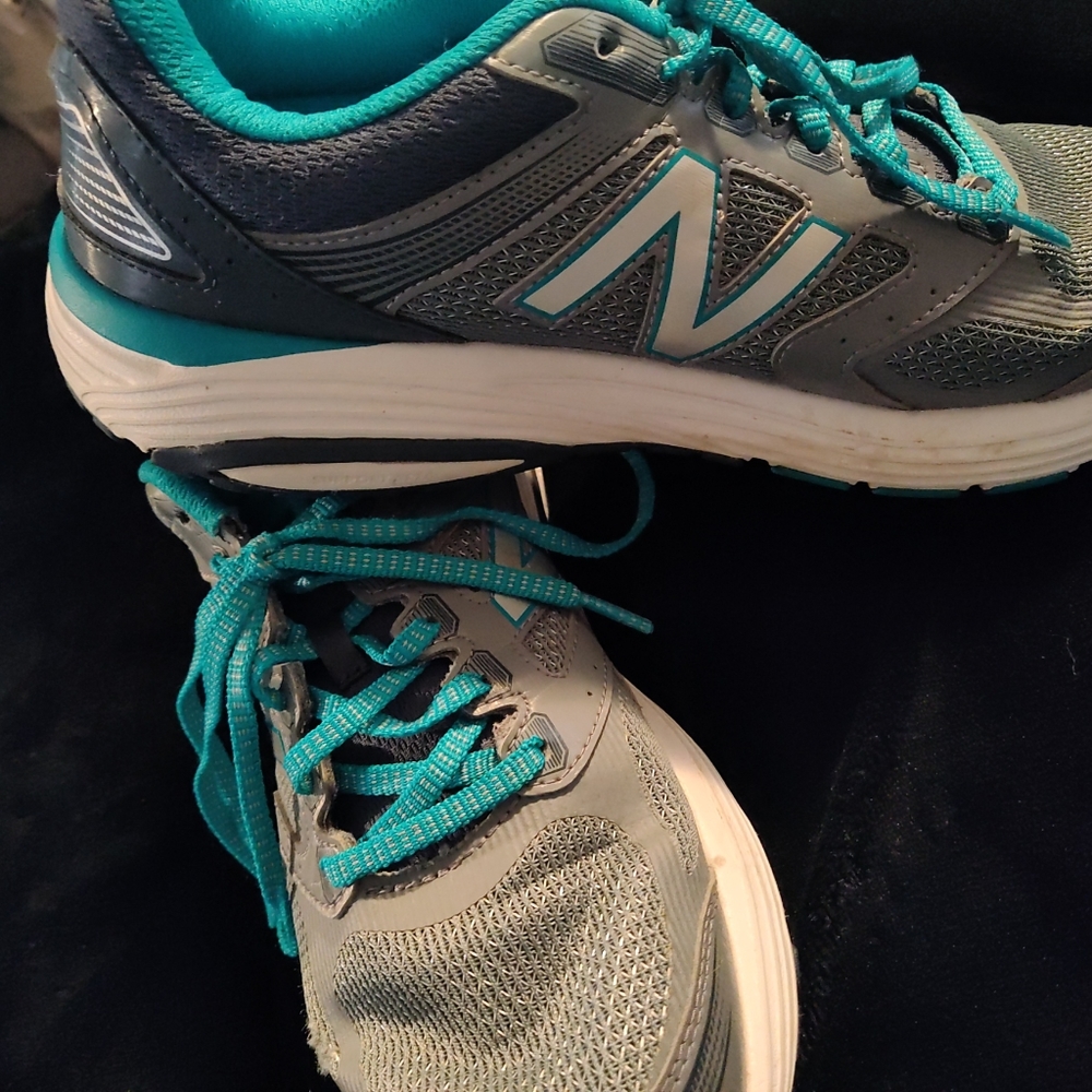 New Balance Sz 10 Women Grey Aqua Sneakers #Black